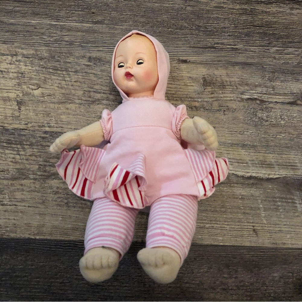 My first Huggins, Madame Alexander Snug as a bug.  EUC